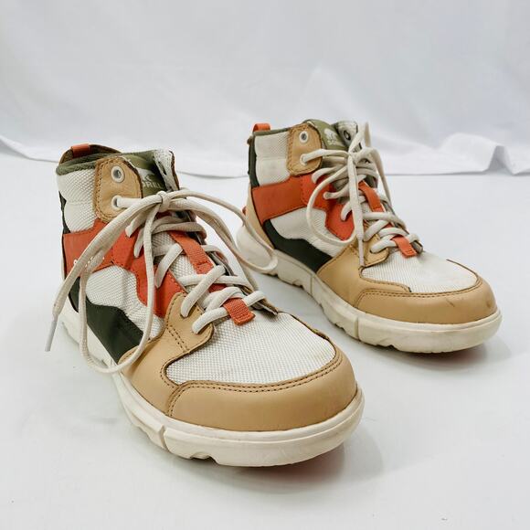 Sorel high top pink explorer shoes - Picture 3 of 9